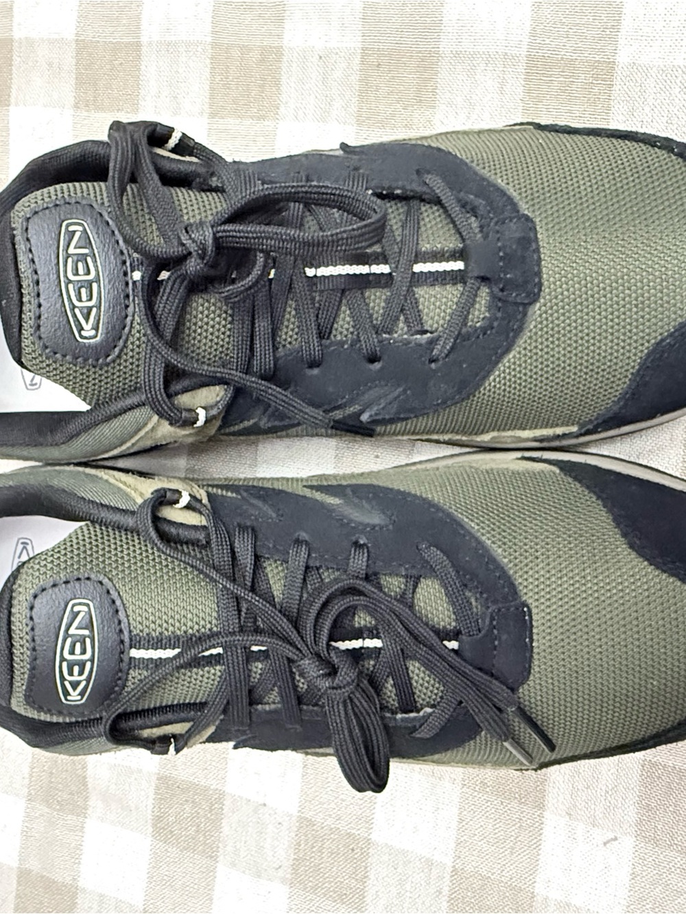 NWOT KEEN Men's Olive Green and Black Lace-Up Sneakers